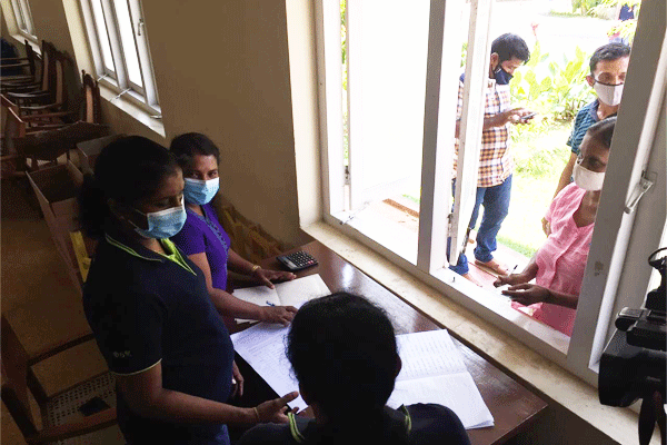 අඩු ආදායම් ලාභීන්ට 5000 බෙදීම පිරිවෙණ වසම-2021-අප්‍රේල්