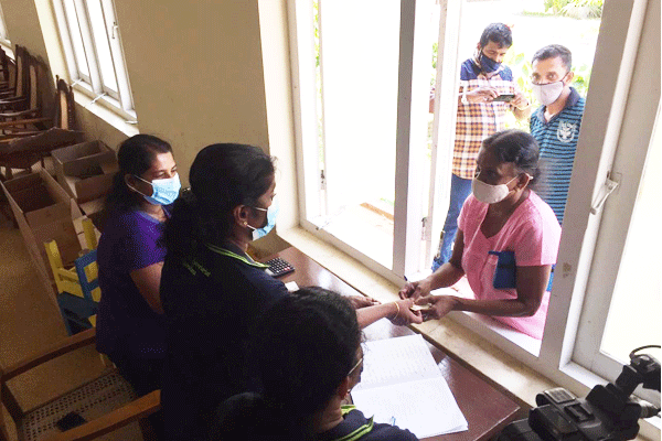 අඩු ආදායම් ලාභීන්ට 5000 බෙදීම පිරිවෙණ වසම-2021-අප්‍රේල්